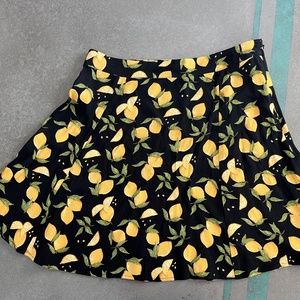 Reformation lemon print Skirt Size 6